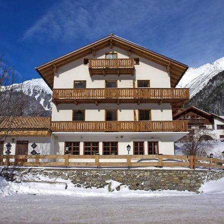 Holiday Home Near St Anton Am Arlberg With Sauna Exteriör bild