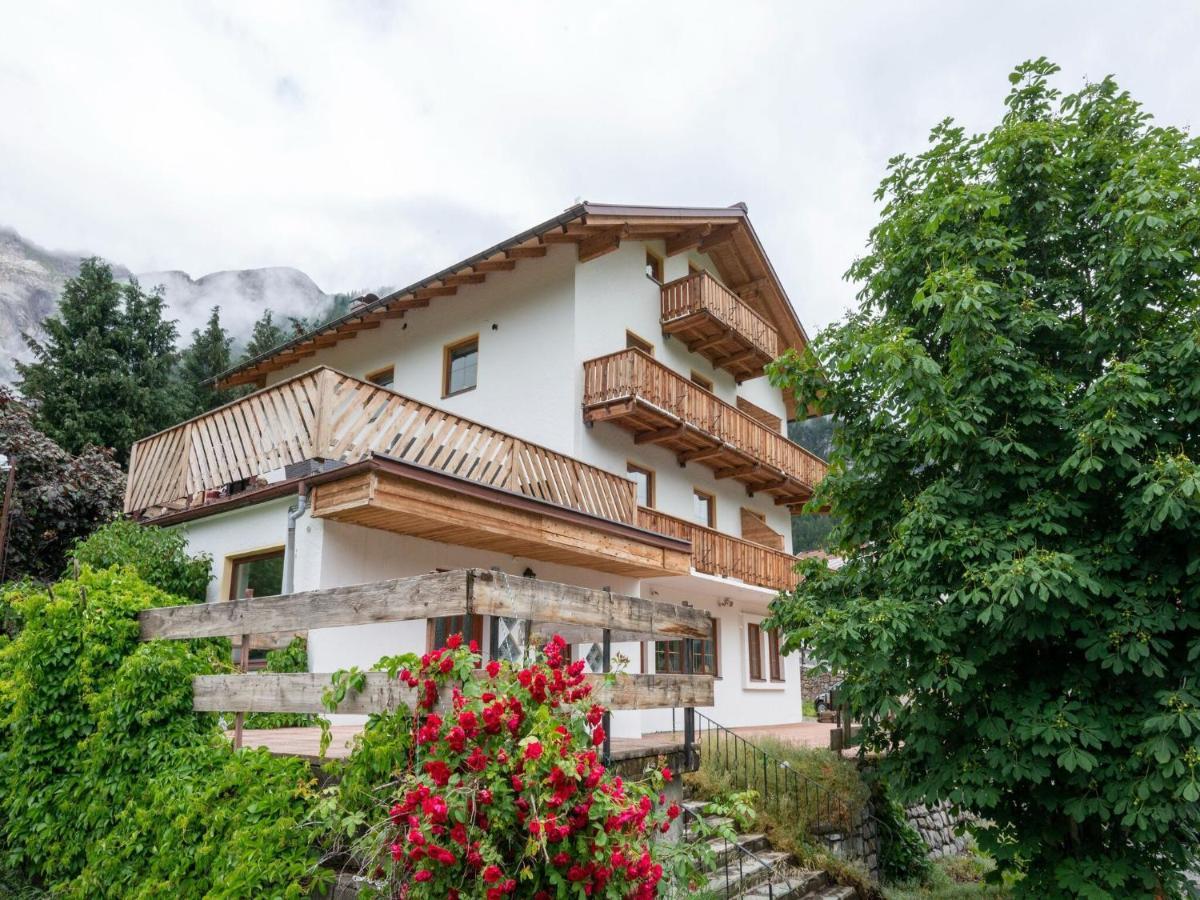 Holiday Home Near St Anton Am Arlberg With Sauna Exteriör bild