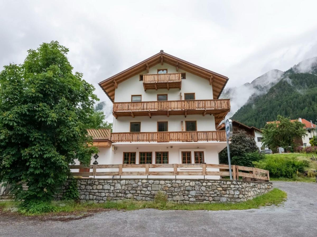 Holiday Home Near St Anton Am Arlberg With Sauna Exteriör bild